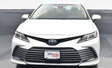 2022 Toyota Camry Hybrid LE