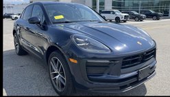 2023 Porsche Macan Base