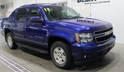 2013 Chevrolet Avalanche LS Black Diamond