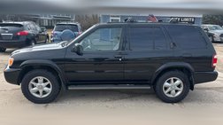 2000 Nissan Pathfinder LE