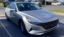 2023 Hyundai Elantra SE
