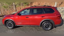 2020 Nissan Pathfinder SL