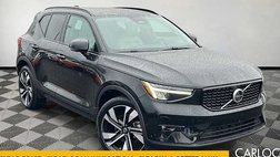 2023 Volvo XC40 B4 Plus Dark Theme