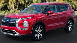 2025 Mitsubishi Outlander SE