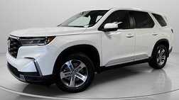 2023 Honda Pilot EX-L w/Rear Captain's Chairs