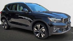 2023 Volvo XC40 B5 Ultimate Bright Theme