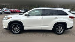 2017 Toyota Highlander SE