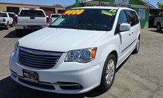 2016 Chrysler Town and Country Touring