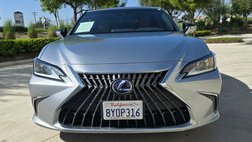 2022 Lexus ES 300h Base