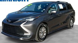 2022 Toyota Sienna XLE