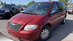2005 Chrysler Town and Country Base