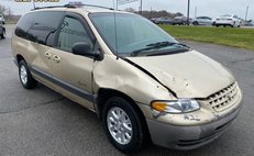 1999 Plymouth Grand Voyager SE
