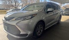 2021 Toyota Sienna LE 8-Passenger