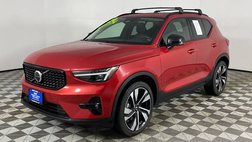 2024 Volvo XC40 B5 Plus Dark Theme