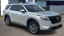 2024 Nissan Pathfinder SV