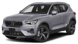 2023 Volvo XC40 B5 Ultimate Bright Theme
