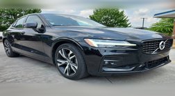 2022 Volvo S60 B5 R-Design