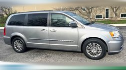 2013 Chrysler Town and Country Touring-L