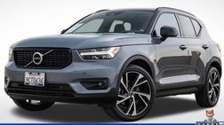 2022 Volvo XC40 T5 R-Design