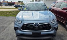 2023 Toyota Highlander Hybrid Platinum