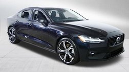 2024 Volvo S60 B5 Plus Dark Theme