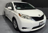 2012 Toyota Sienna LE 7-Passenger