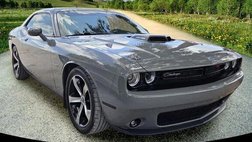 2017 Dodge Challenger R/T Shaker