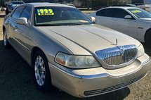 2006 Lincoln Town Car Signature Limited