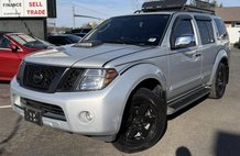 2008 Nissan Pathfinder SE