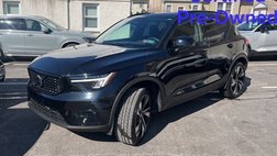 2023 Volvo XC40 B5 Plus Dark Theme