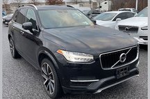 2018 Volvo XC90 T8 eAWD Momentum