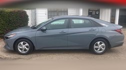 2022 Hyundai Elantra SE