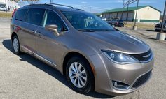 2017 Chrysler Pacifica Touring L FWD