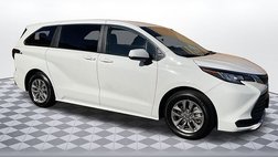 2023 Toyota Sienna LE 8-Passenger