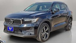 2025 Volvo XC40 B5 Core Bright Theme