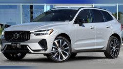 2023 Volvo XC60 B5 Plus Dark Theme