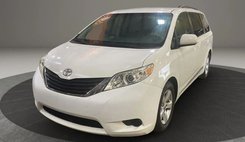 2013 Toyota Sienna LE Minivan 4D