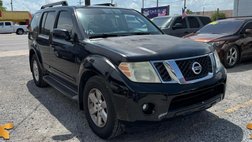 2011 Nissan Pathfinder LE