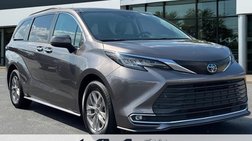 2022 Toyota Sienna XLE