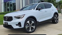 2025 Volvo XC40 B5 Plus Dark Theme
