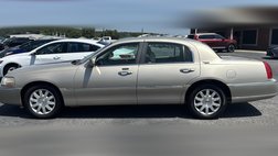 2010 Lincoln Town Car Signature Limited
