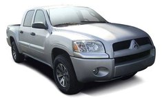 2009 Mitsubishi Raider LS