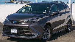 2022 Toyota Sienna XLE