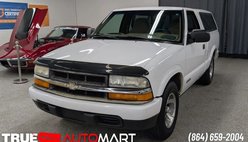 2002 Chevrolet S-10 Base