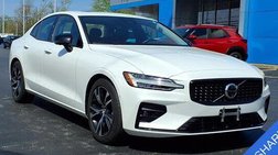 2024 Volvo S60 B5 Plus Dark Theme