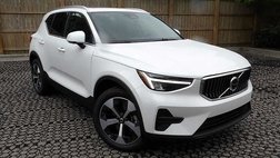 2025 Volvo XC40 B5 Core Bright Theme