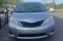 2013 Toyota Sienna LE 7-Passenger
