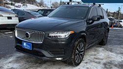 2022 Volvo XC90 T6 Momentum 6-Passenger