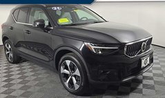 2024 Volvo XC40 B5 Plus Bright Theme