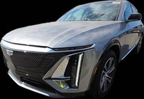 2024 Cadillac LYRIQ Luxury 2